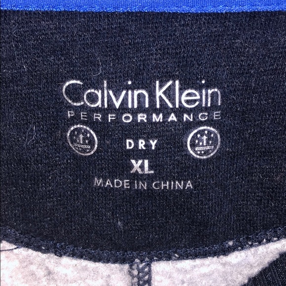 Calvin Klein performance pullover sweatshirt - Picture 2 of 2